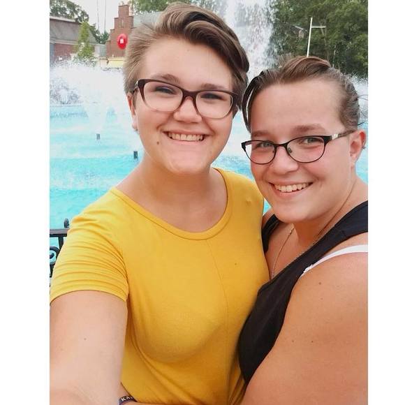 Meet your Posher, Madison - Picture 1 of 1